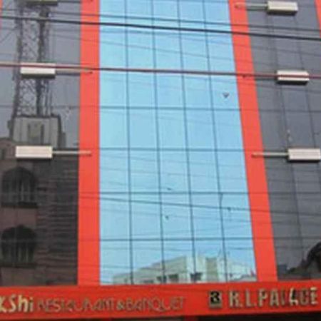 R L Palace Hotell Burnpur Exteriör bild
